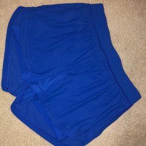 Gap Fit 2 in 1 running shorts